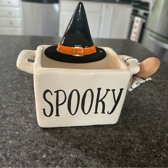 Mud Pie Which Hat Serving Dish - Picture 1 of 4